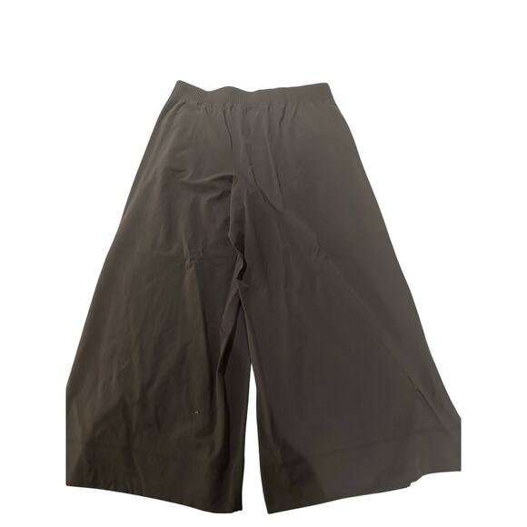 lululemon - Stretch Woven High-Rise Wide-Leg Cropped Pant - XL - Picture 10 of 12